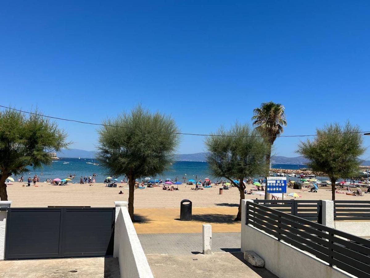 Apartamento En La Playa. Free Parking. Free Wifi L' Escala Exterior foto