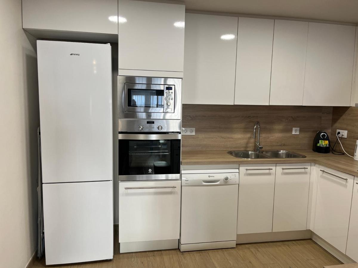 Apartamento En La Playa. Free Parking. Free Wifi L' Escala Exterior foto