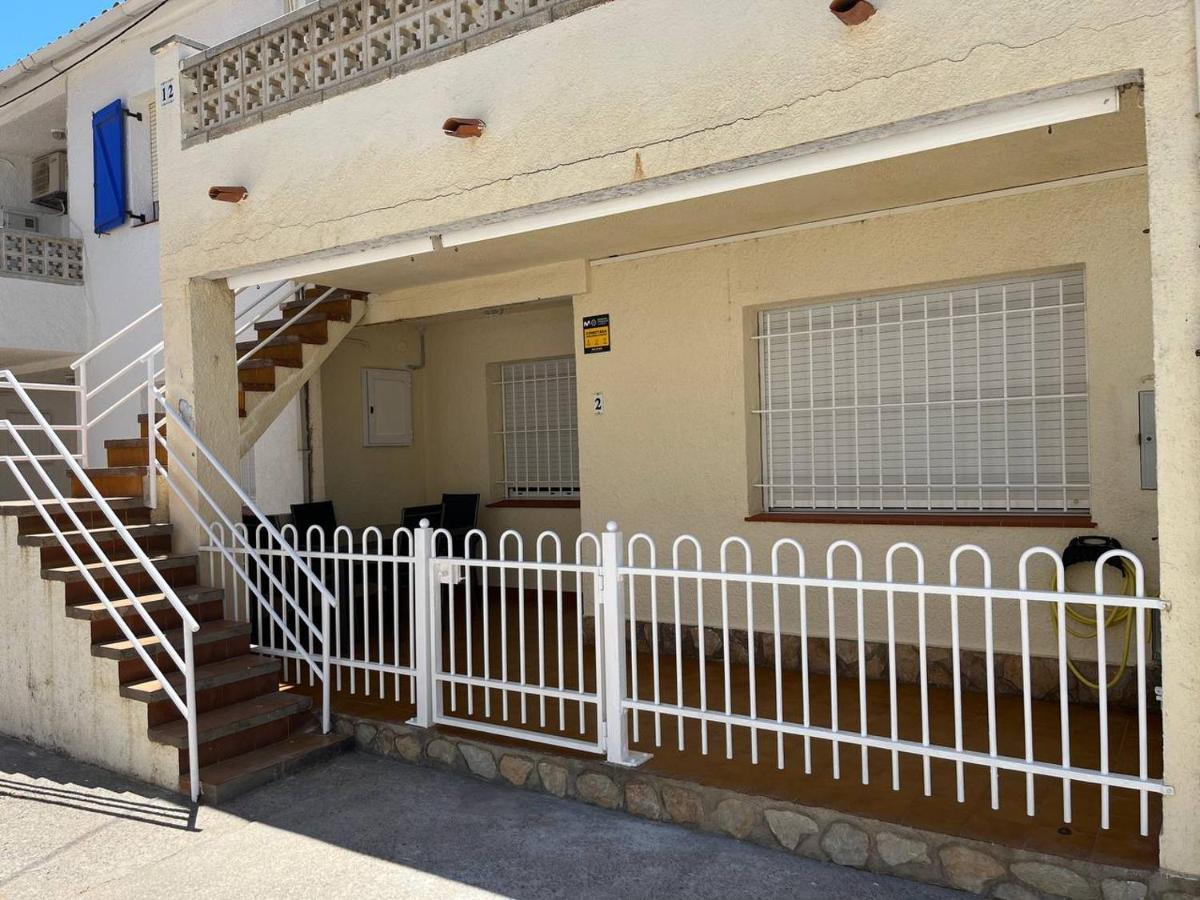 Apartamento En La Playa. Free Parking. Free Wifi L' Escala Exterior foto